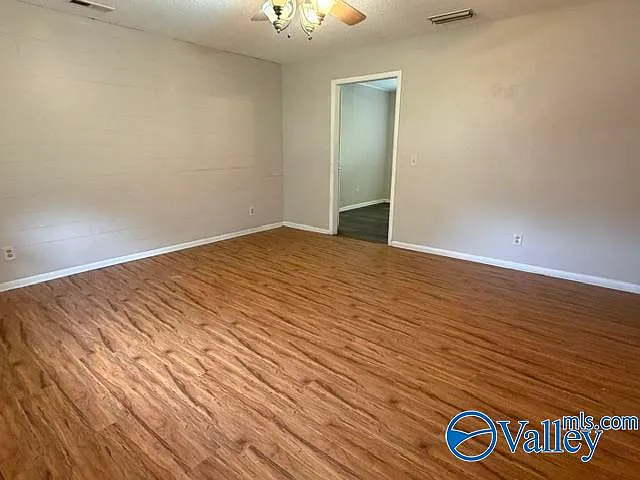 1114 Terry Cir — Photo 8