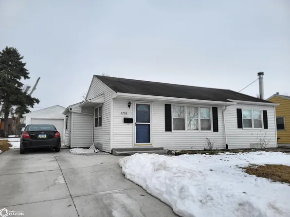 1705 Elder Dr, Marshalltown, IA 50158