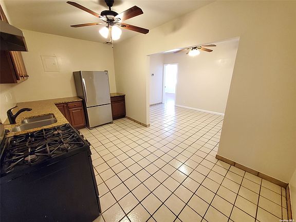 3rd image of 400 Jericho Tpke APT 3