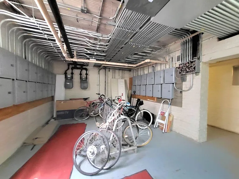 55 E Jeffery Ave #SFH — Photo 18