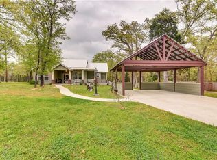 105 Lost Pine, Elgin, TX 78621