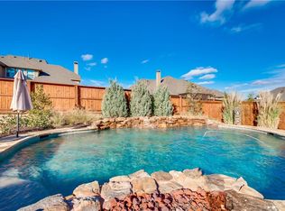 1105 Hazel Dr, Lantana, TX 76226