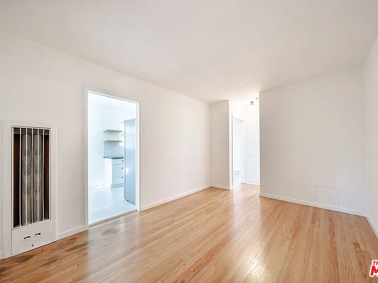 823 Highland Ave #11 — Photo 8