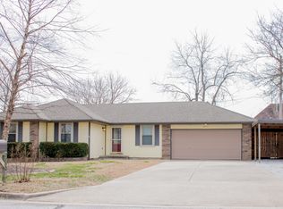 2252 W Warren Ct, Springfield, MO 65807