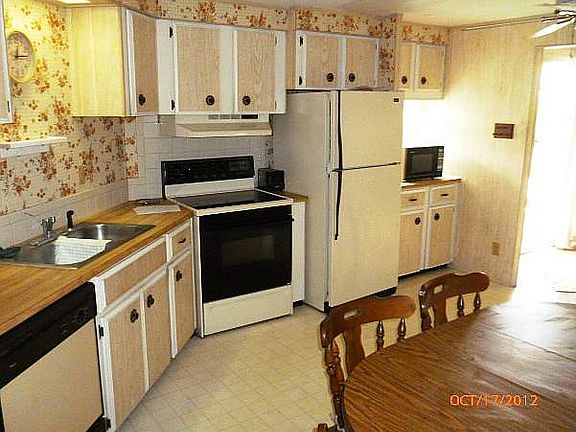 2nd image of 555 4th St Lot 10