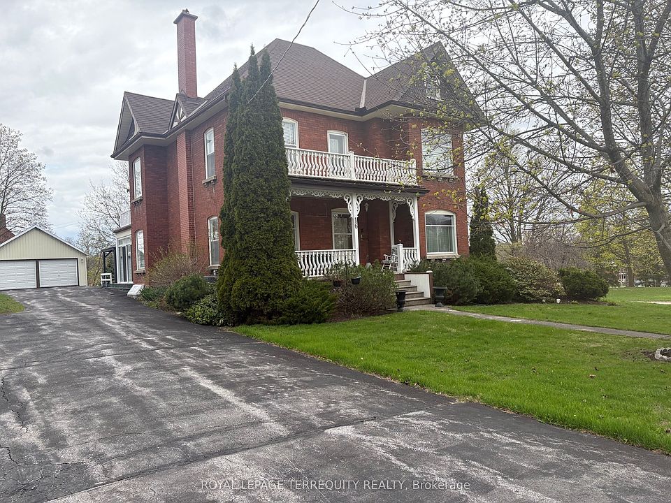 1st image of 16 Booth St S