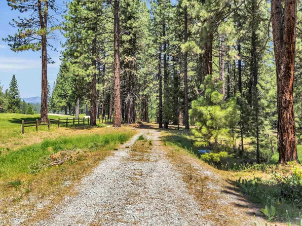 228 Jacks Ct, Blairsden, CA 96103