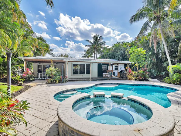 1711 Gregory Rd, Lake Clarke Shores, FL 33406