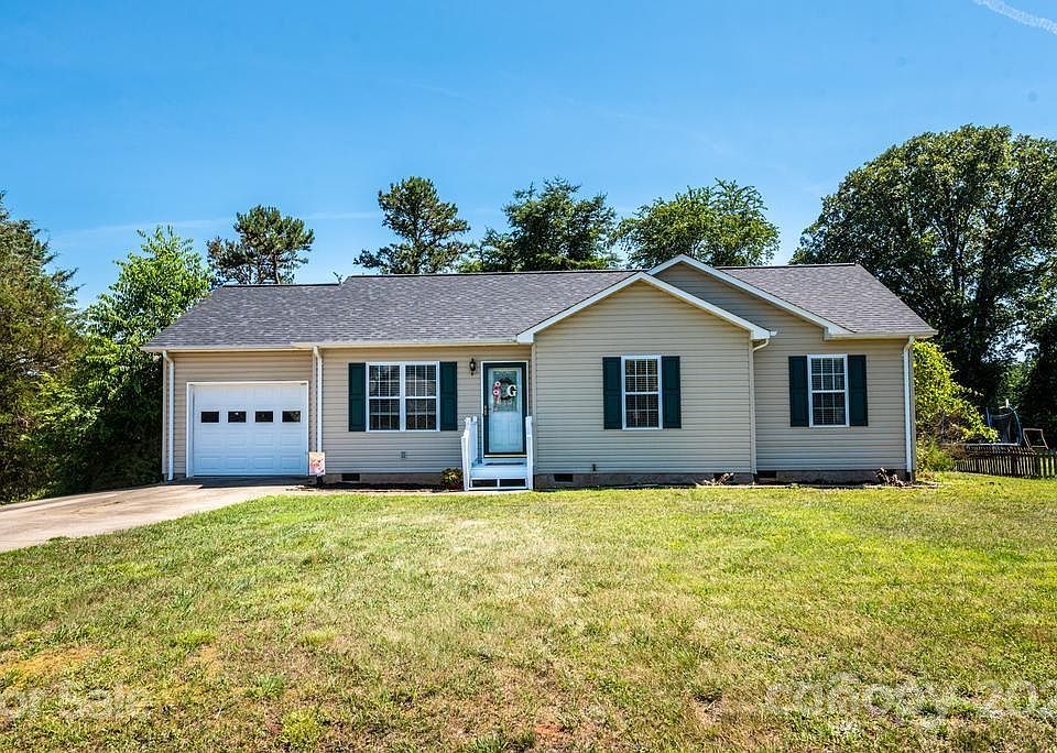 1st image of 5823 Sparrow Dr