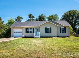 5823 Sparrow Dr, Granite Falls, NC 28630