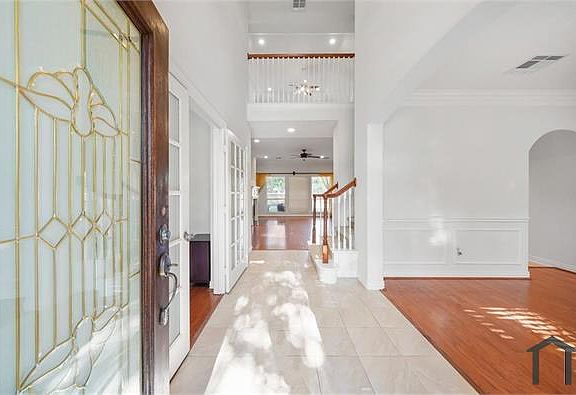 4th image of 6427 Cottonwood Park Ln