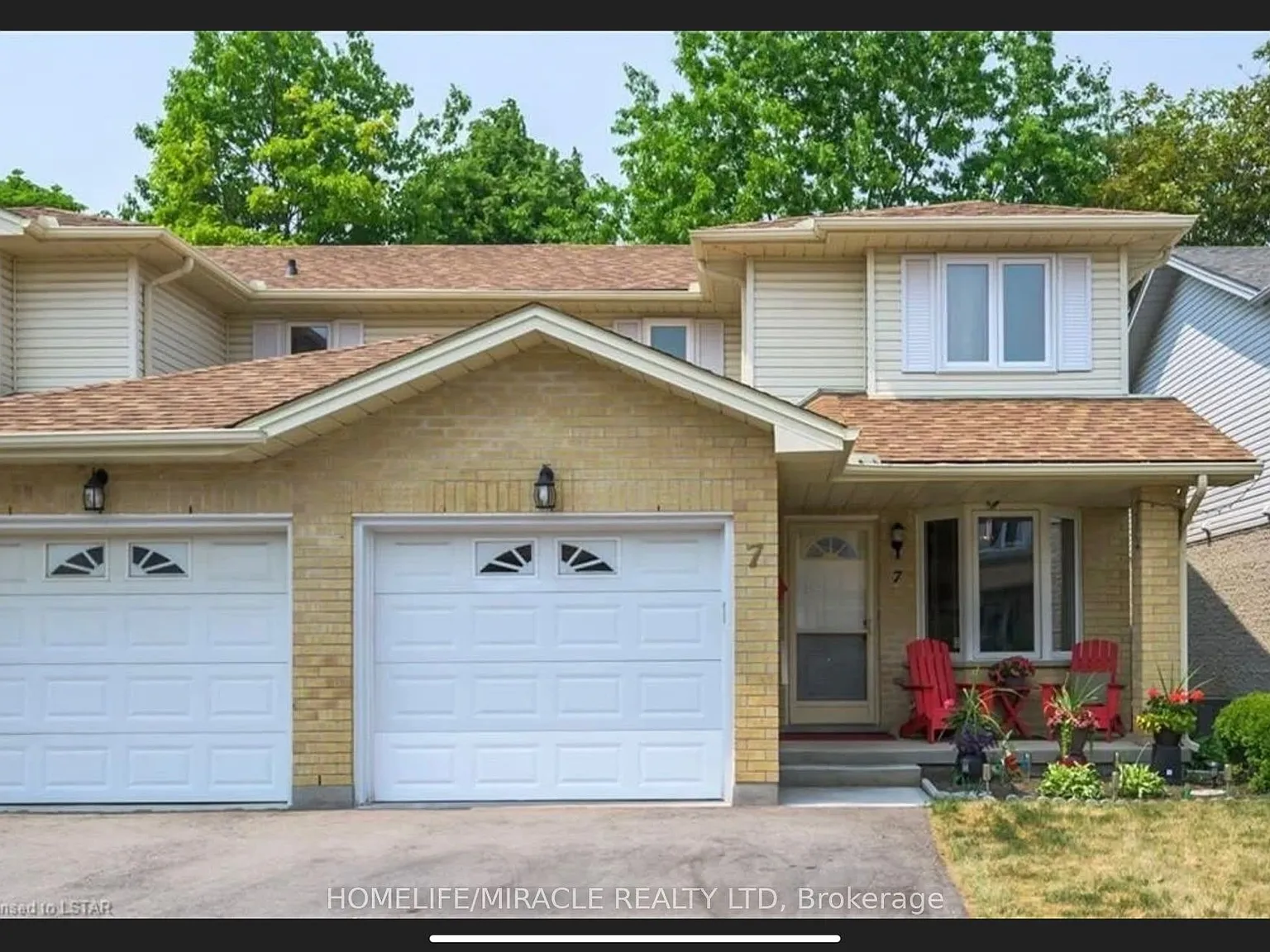 3 bed, $2,400 — Photo 2