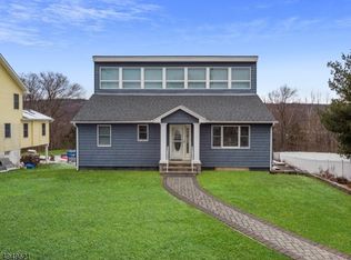 57 Minnehaha Blvd, Oakland, NJ 07436