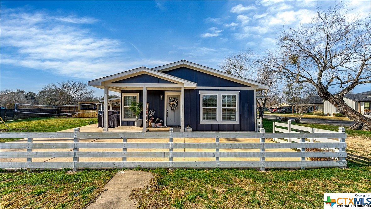 400 S Storts St, Poth, TX 78147 Zillow