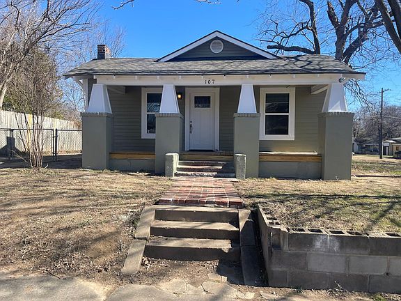 2nd image of 107 N Wheeling Ave
