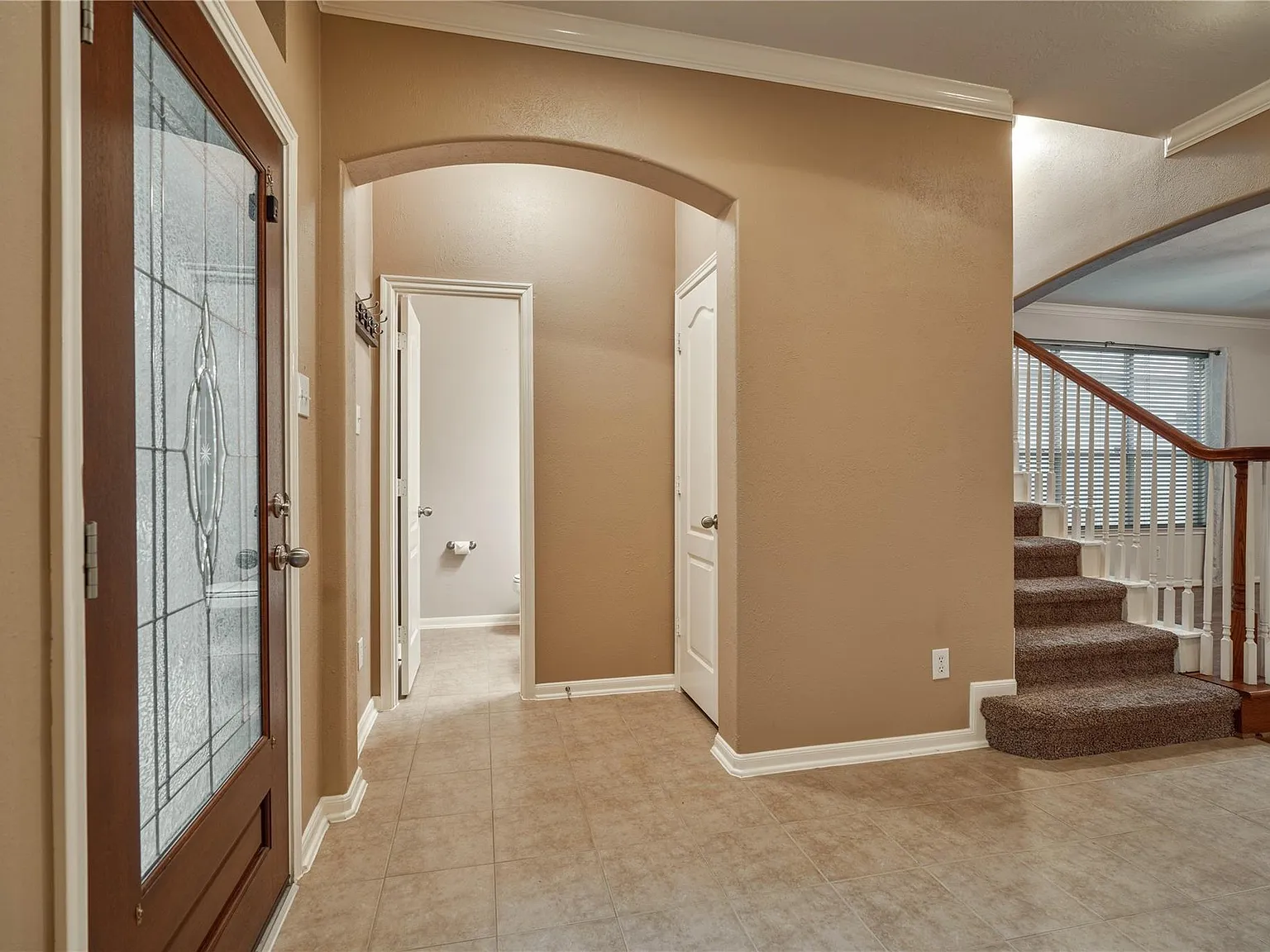 3 bed, 2.5 bath, 2035 sqft, $2,250 — Photo 4