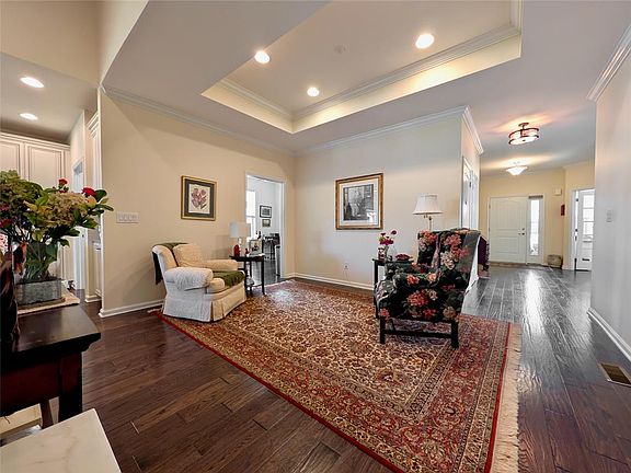 5th image of 4139 Clearbrook Rd