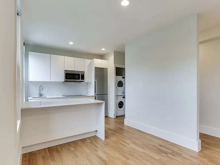 501 12th Street — Photo 11