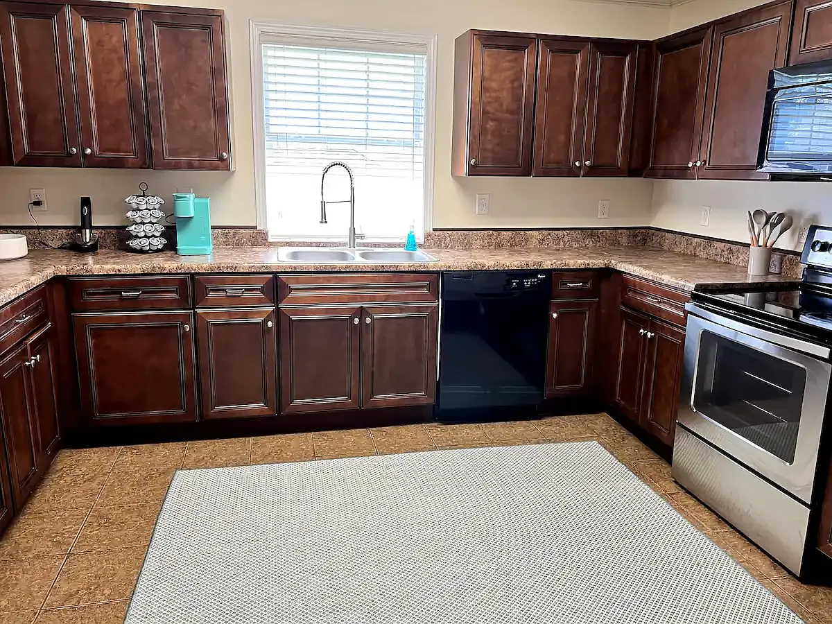 3 bed, 1404 sqft, $2,250 — Photo 4