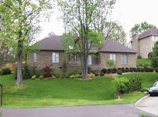 735 Oxford Dr, Huntington, WV 25705