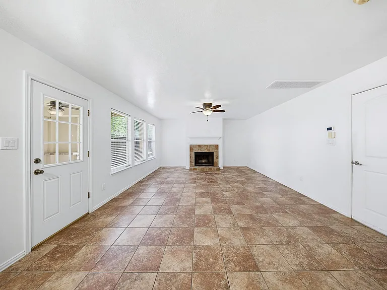 16130 Coleburn Dr — Photo 14