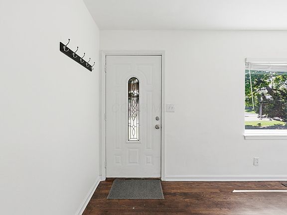 5th image of 943 S Chesterfield Rd