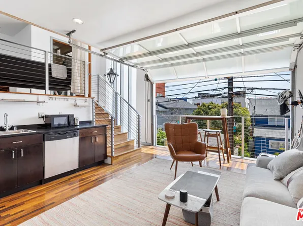 24 Westminster Ave APT 2, Venice, CA 90291