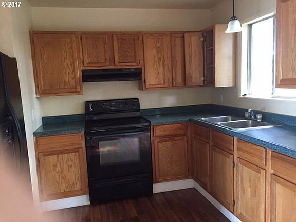 2nd image of 7315 NE 109th Ave