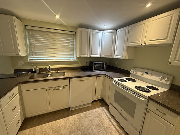 3rd image of 4541 Golf Park Dr Unit 2