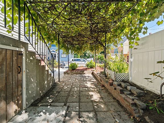 5th image of 29 Hanson St #1