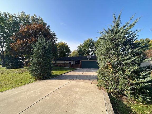 2nd image of 851 Windfield Ln