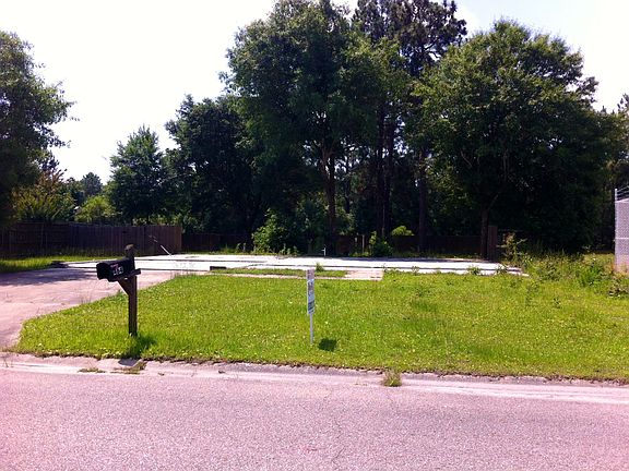 2nd image of 2464 Tandy Dr