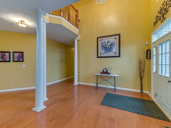 4th image of 1194 Bloomfield Dr
