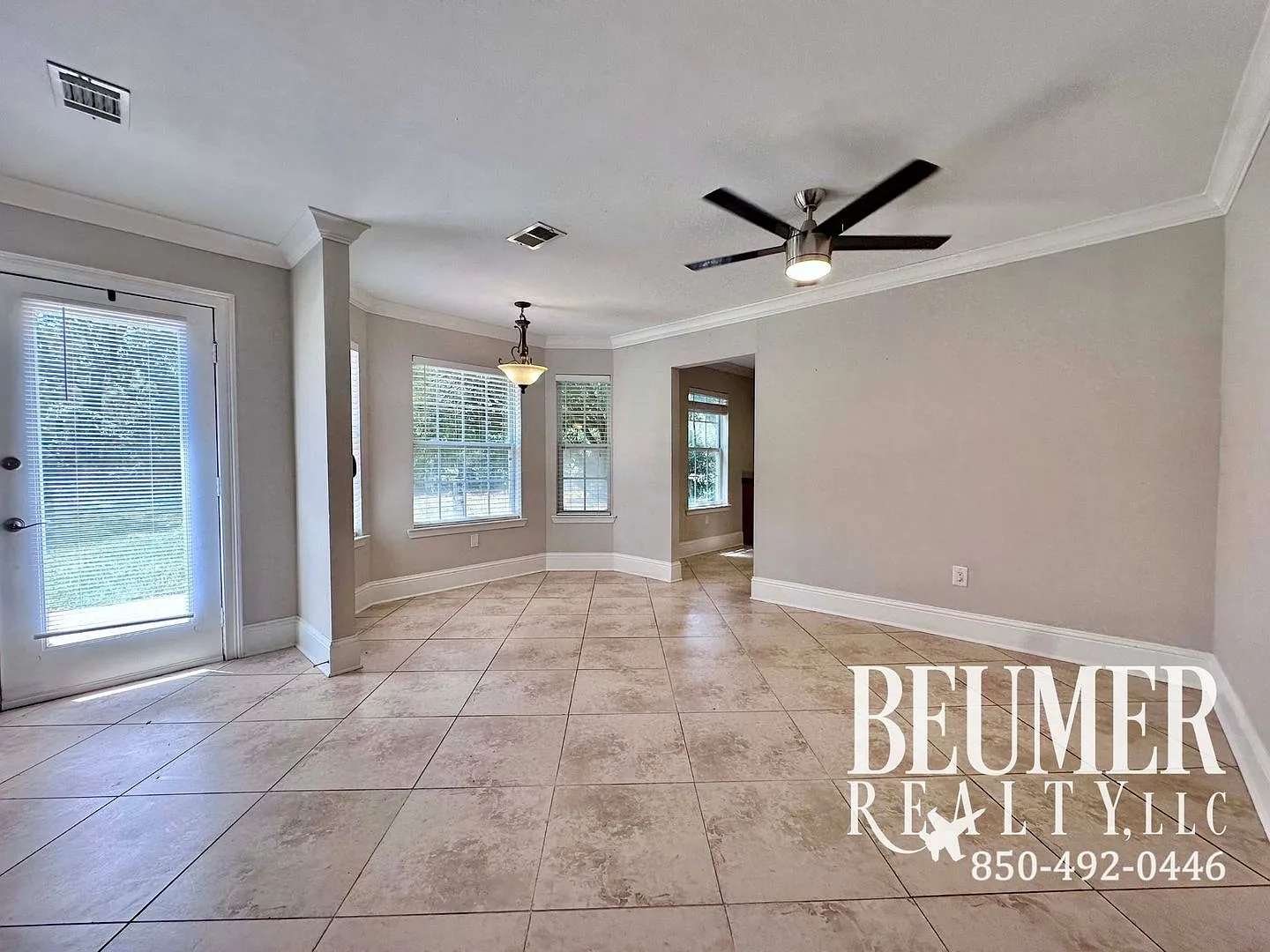 3 bed 2 bath home in W. Pensacola — Photo 4