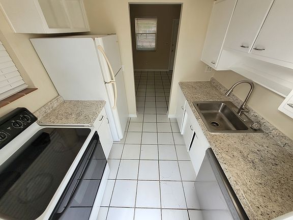 4th image of 1492 NE 51st Ct