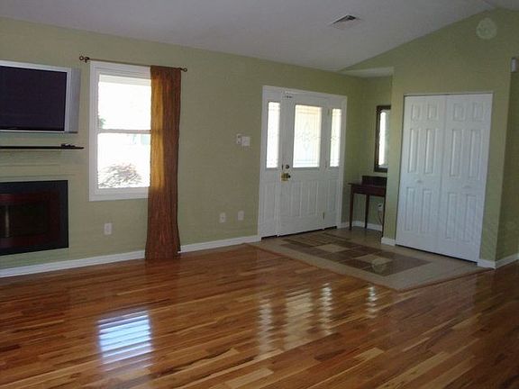 4th image of 257 Woodhaven Dr