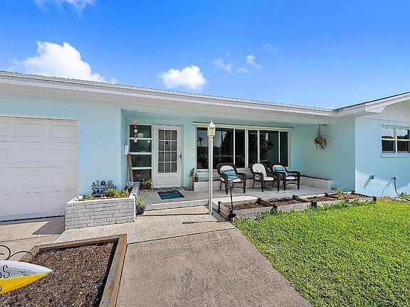 4th image of 409 Lighthouse Dr
