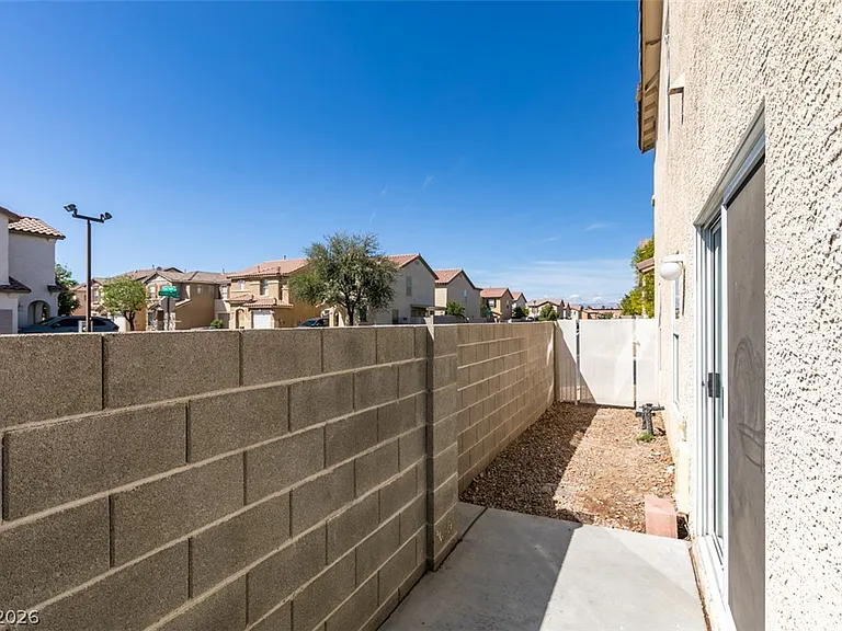 1170 Orange Meadow St — Photo 25