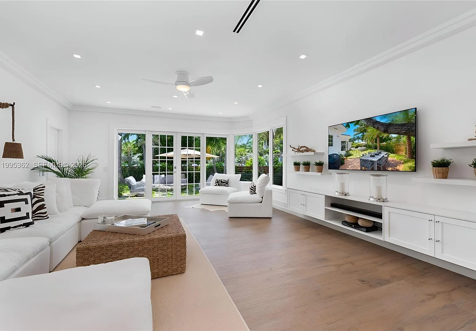 Flamingo Terrace Extensio — Photo 3