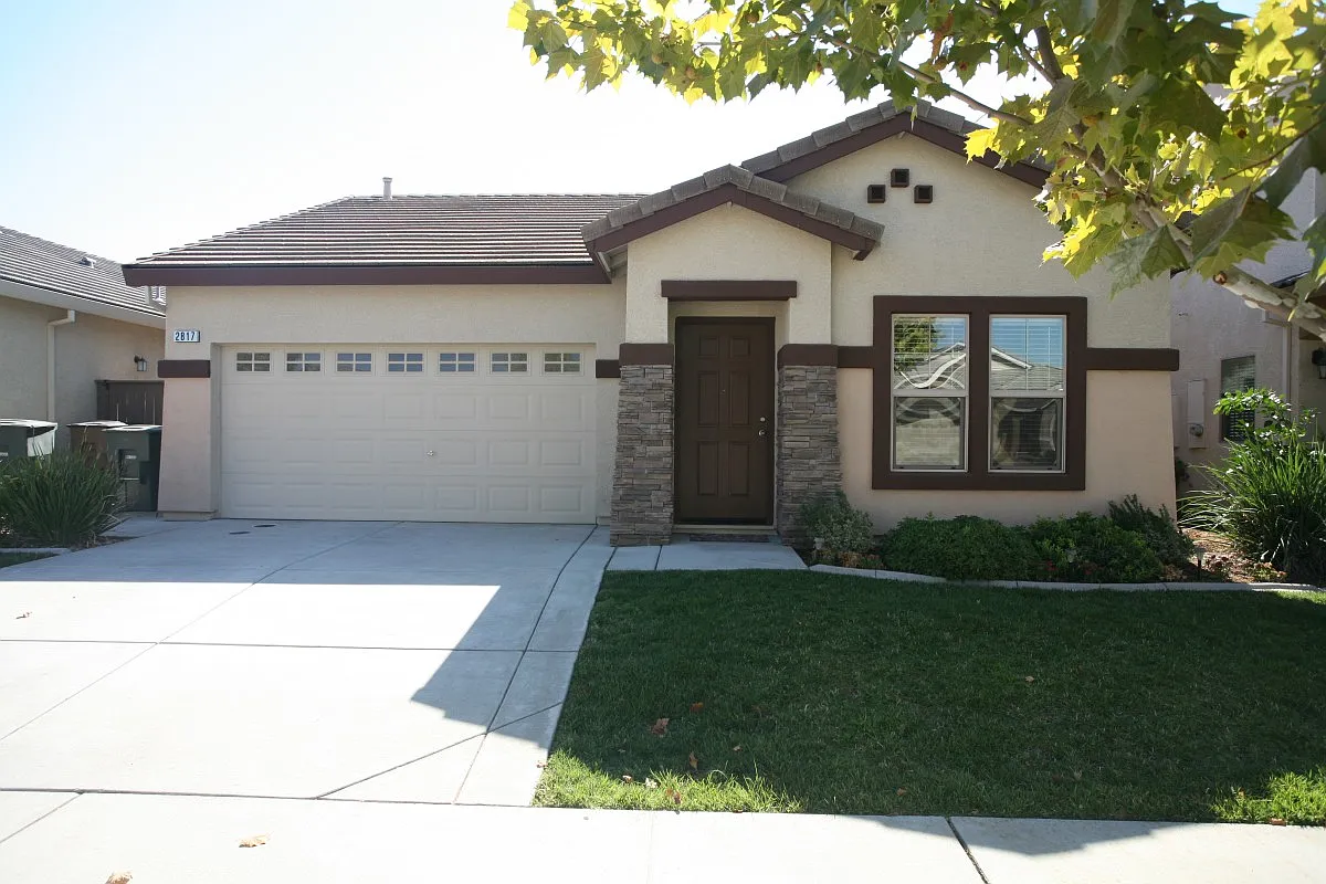 2817 Lindbergh Ln photo 1