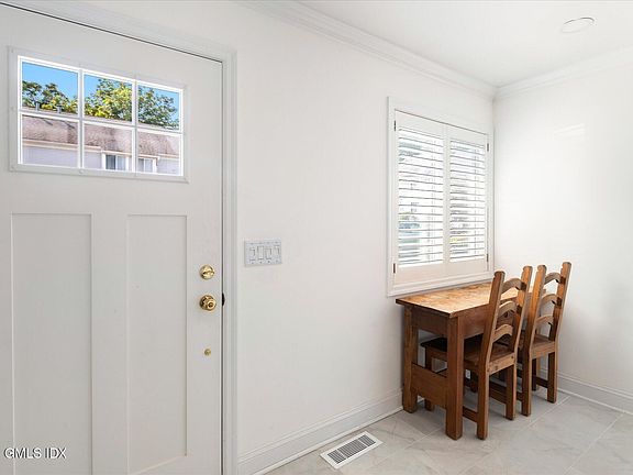 5th image of 6 Whiffletree Way Unit 6