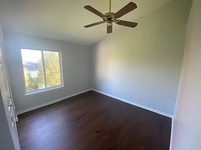 209 N Southport Rd — Photo 16