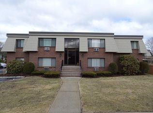 1 Hallmark Gdns APT 4, Burlington, MA 01803