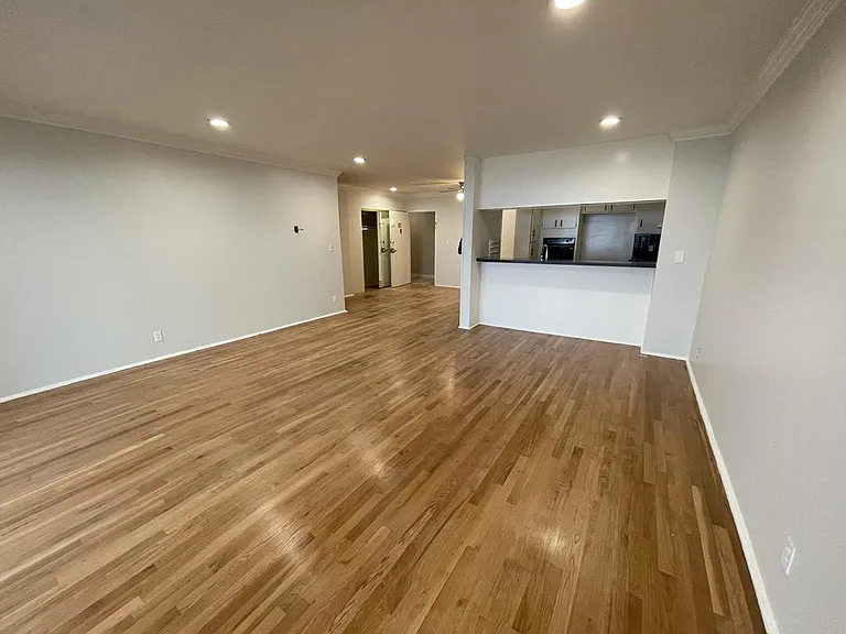 833 S Bedford St #102 — Photo 15