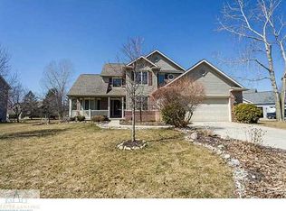 2663 Little Hickory Dr, Lansing, MI 48911