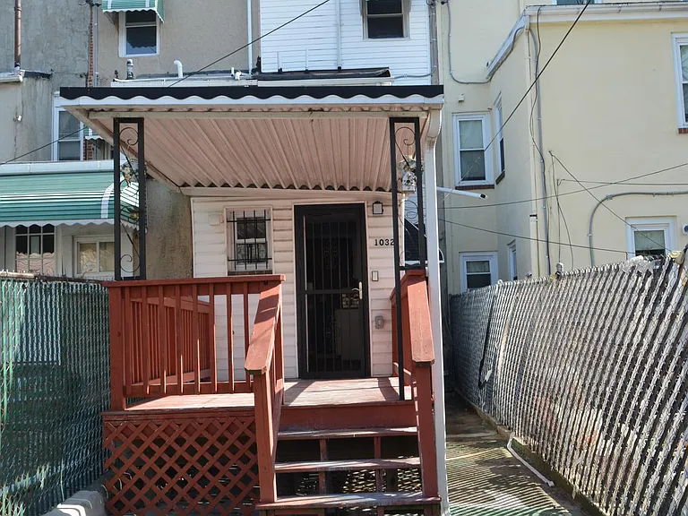 1032 Valley St — Photo 16