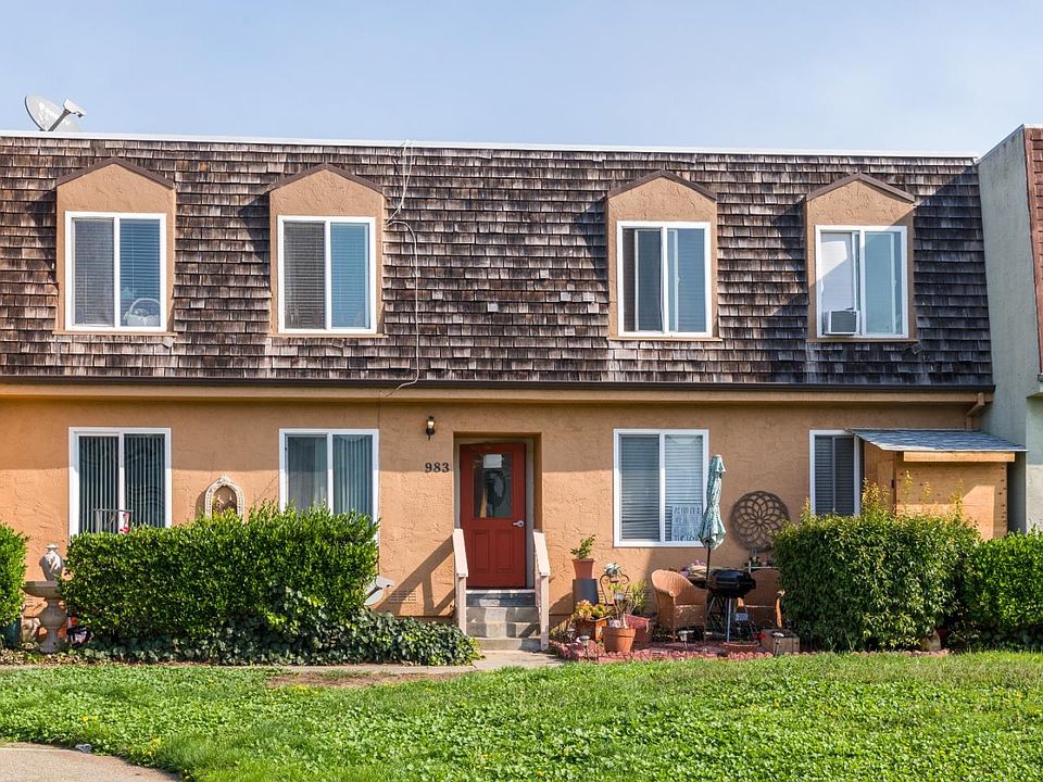 1st image of 983 Brusco Way