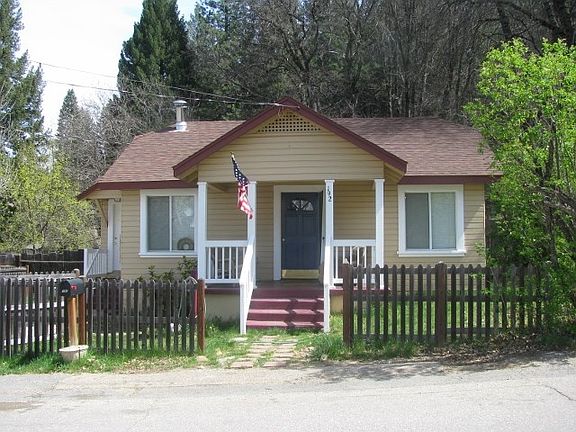 3rd image of 176 East St