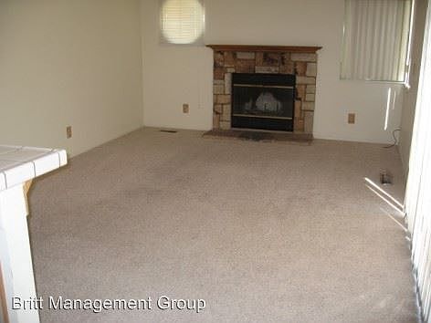 4th image of 1227 N Rockdale Dr