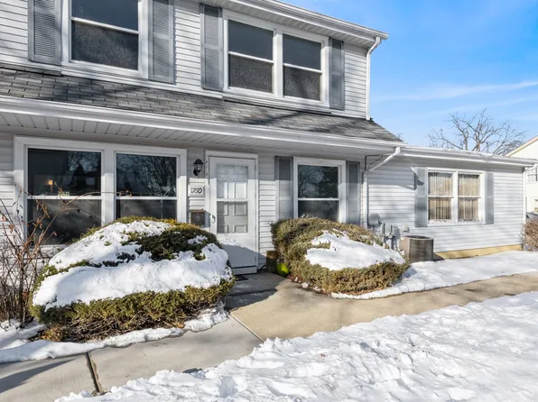 1760 Queensbury Cir #5811, Hoffman Estates, IL 60169